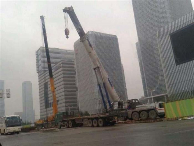 东乡区25吨吊车能吊多重设备？